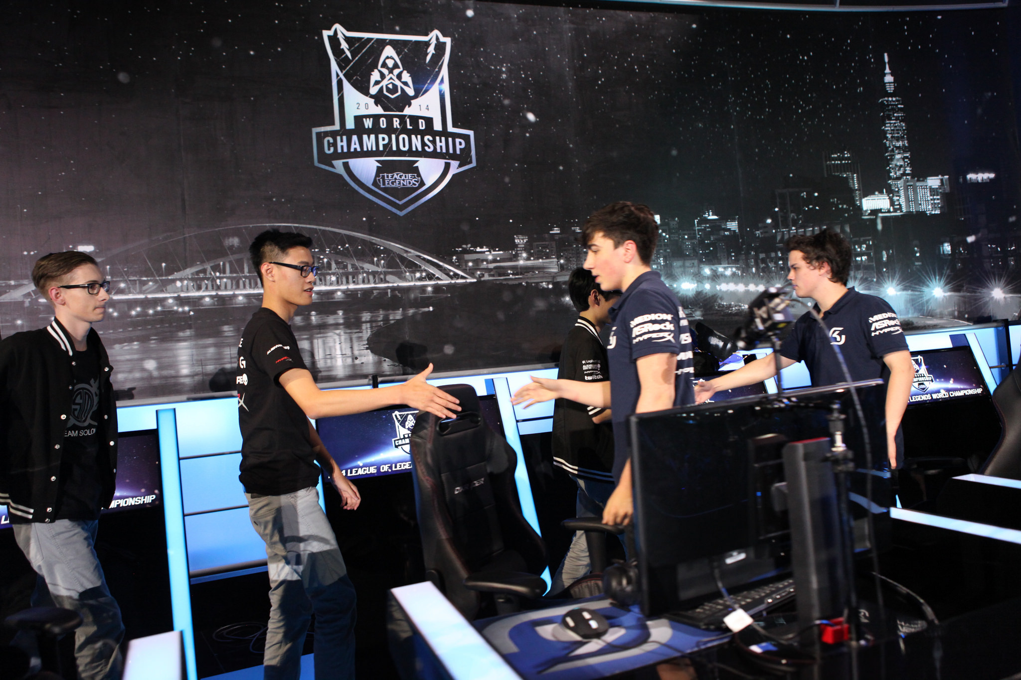 英雄联盟全球总决赛瑞士轮结束，八强队伍诞生！JDG领跑最新夺冠赔率-必赢电竞